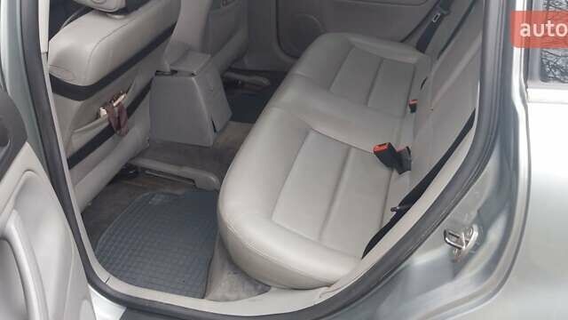 Серый Фольксваген Пассат, объемом двигателя 1.78 л и пробегом 301 тыс. км за 5000 $, фото 5 на Automoto.ua