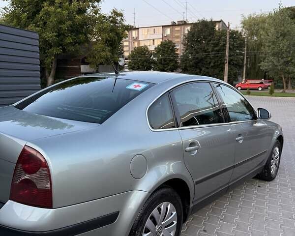 Серый Фольксваген Пассат, объемом двигателя 1.6 л и пробегом 224 тыс. км за 5300 $, фото 4 на Automoto.ua