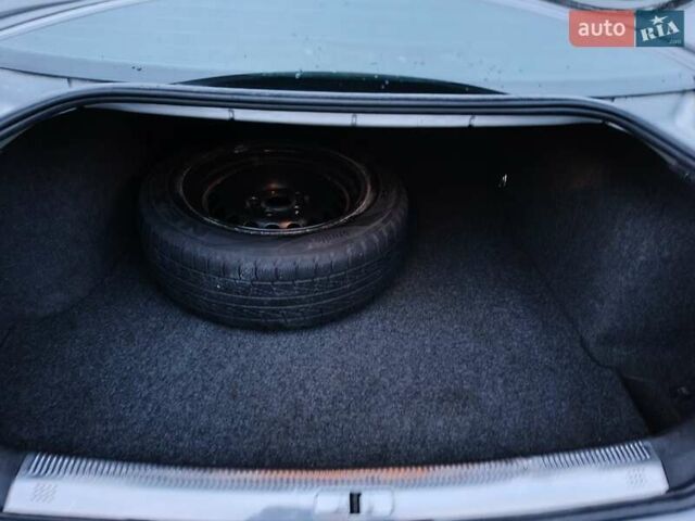 Серый Фольксваген Пассат, объемом двигателя 1.8 л и пробегом 430 тыс. км за 4350 $, фото 10 на Automoto.ua