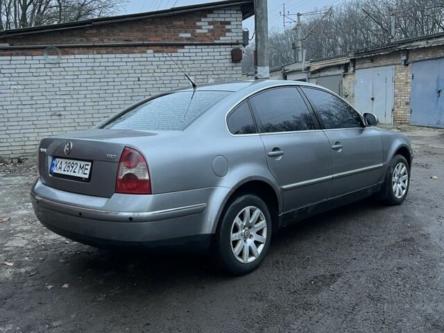 Серый Фольксваген Пассат, объемом двигателя 1.8 л и пробегом 285 тыс. км за 3900 $, фото 3 на Automoto.ua