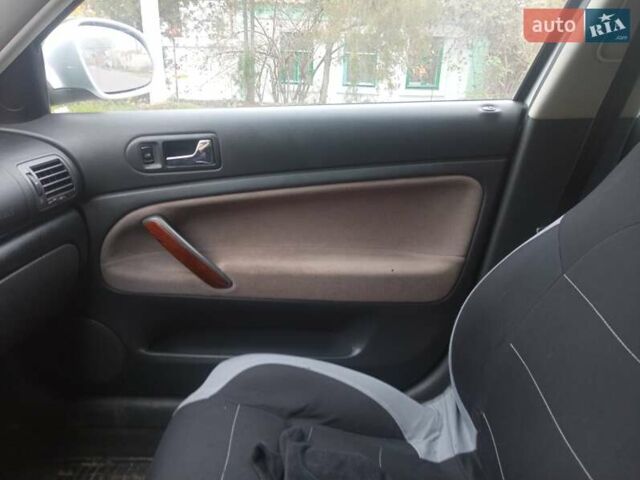 Серый Фольксваген Пассат, объемом двигателя 1.78 л и пробегом 330 тыс. км за 5000 $, фото 2 на Automoto.ua