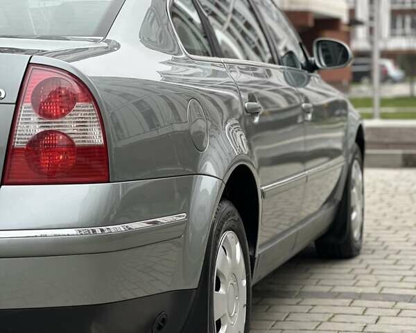 Сірий Фольксваген Пассат, об'ємом двигуна 1.9 л та пробігом 181 тис. км за 6100 $, фото 41 на Automoto.ua