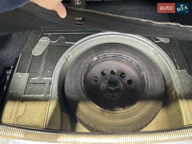 Фольксваген Пассат 2004 в Львове на Automoto.ua Серый Фольксваген Пассат, объемом двигателя 1.98 л и пробегом 197 тыс. км за 5400 $, фото 36 на Automoto.ua