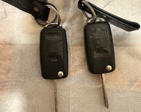 Серый Фольксваген Пассат, объемом двигателя 1.6 л и пробегом 224 тыс. км за 5300 $, фото 37 на Automoto.ua