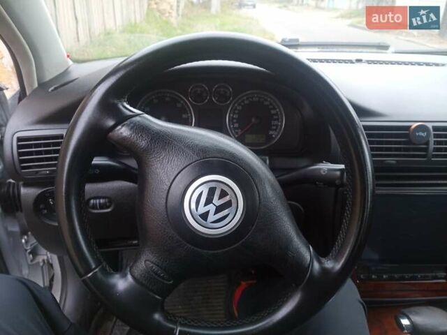 Серый Фольксваген Пассат, объемом двигателя 1.78 л и пробегом 330 тыс. км за 5000 $, фото 5 на Automoto.ua
