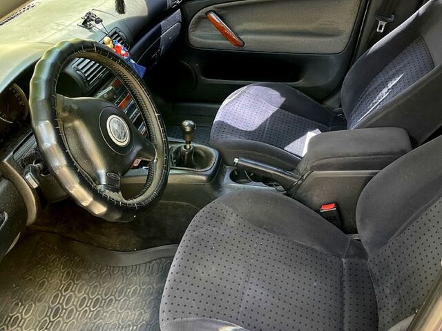 Серый Фольксваген Пассат, объемом двигателя 1.8 л и пробегом 539 тыс. км за 4500 $, фото 5 на Automoto.ua