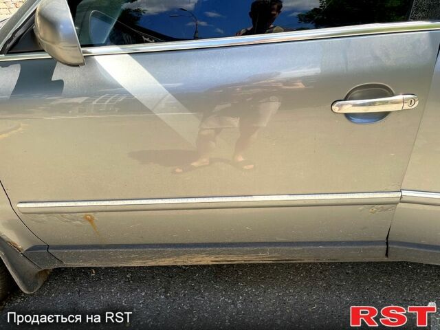 Серый Фольксваген Пассат, объемом двигателя 1.8 л и пробегом 539 тыс. км за 4500 $, фото 3 на Automoto.ua