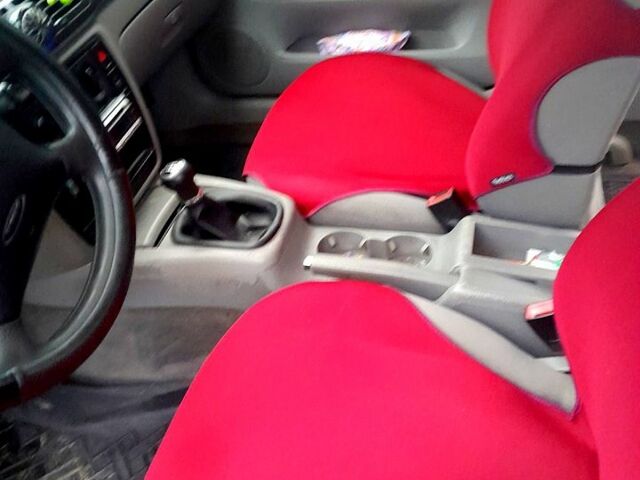 Серый Фольксваген Пассат, объемом двигателя 1.6 л и пробегом 320 тыс. км за 4999 $, фото 5 на Automoto.ua