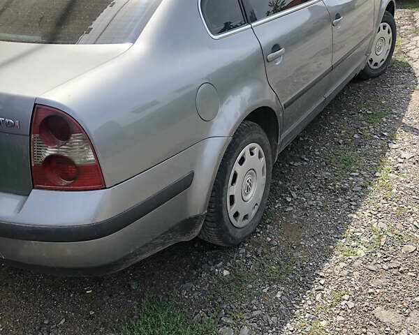 Сірий Фольксваген Пассат, об'ємом двигуна 1.9 л та пробігом 355 тис. км за 5200 $, фото 10 на Automoto.ua