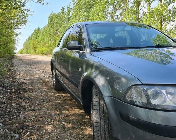 Сірий Фольксваген Пассат, об'ємом двигуна 1.8 л та пробігом 340 тис. км за 3700 $, фото 8 на Automoto.ua