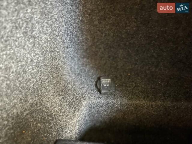 Фольксваген Пассат 2004 в Львове на Automoto.ua Серый Фольксваген Пассат, объемом двигателя 1.98 л и пробегом 197 тыс. км за 5400 $, фото 37 на Automoto.ua