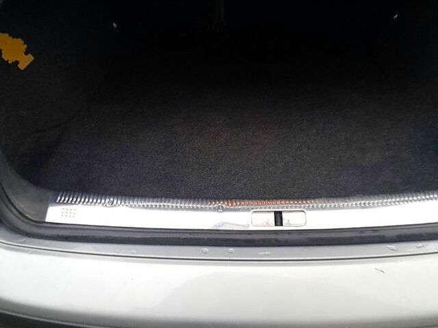 Серый Фольксваген Пассат, объемом двигателя 1.6 л и пробегом 320 тыс. км за 4999 $, фото 2 на Automoto.ua