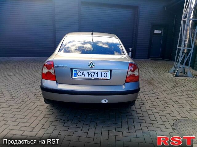 Серый Фольксваген Пассат, объемом двигателя 1.6 л и пробегом 320 тыс. км за 4999 $, фото 8 на Automoto.ua