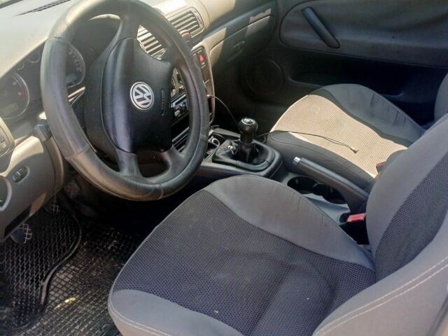 Серый Фольксваген Пассат, объемом двигателя 1.8 л и пробегом 295 тыс. км за 3500 $, фото 5 на Automoto.ua