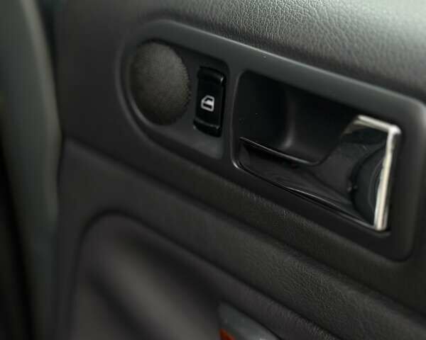 Сірий Фольксваген Пассат, об'ємом двигуна 1.9 л та пробігом 181 тис. км за 6100 $, фото 72 на Automoto.ua