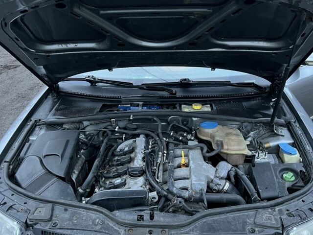 Серый Фольксваген Пассат, объемом двигателя 1.8 л и пробегом 285 тыс. км за 3900 $, фото 17 на Automoto.ua