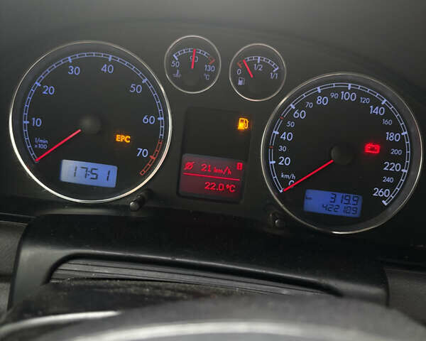 Сірий Фольксваген Пассат, об'ємом двигуна 1.78 л та пробігом 422 тис. км за 5600 $, фото 9 на Automoto.ua