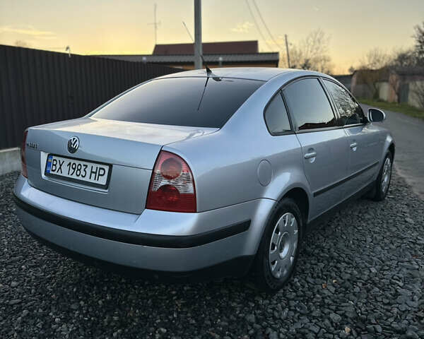 Сірий Фольксваген Пассат, об'ємом двигуна 1.6 л та пробігом 215 тис. км за 5200 $, фото 4 на Automoto.ua