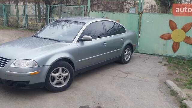 Серый Фольксваген Пассат, объемом двигателя 1.78 л и пробегом 301 тыс. км за 5000 $, фото 6 на Automoto.ua