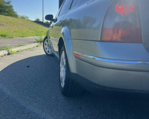 Серый Фольксваген Пассат, объемом двигателя 1.97 л и пробегом 358 тыс. км за 3500 $, фото 12 на Automoto.ua