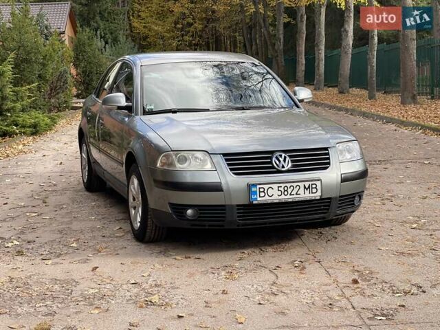 Фольксваген Пассат 2004 в Львове на Automoto.ua Серый Фольксваген Пассат, объемом двигателя 1.98 л и пробегом 197 тыс. км за 5400 $, фото 3 на Automoto.ua