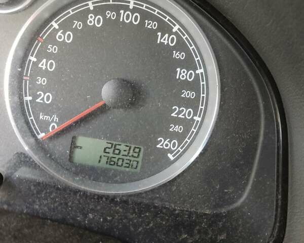 Сірий Фольксваген Пассат, об'ємом двигуна 1.98 л та пробігом 176 тис. км за 5500 $, фото 8 на Automoto.ua