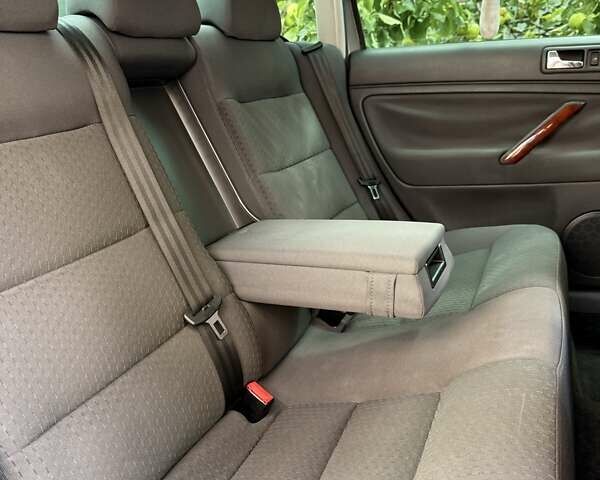 Серый Фольксваген Пассат, объемом двигателя 1.6 л и пробегом 224 тыс. км за 5300 $, фото 26 на Automoto.ua