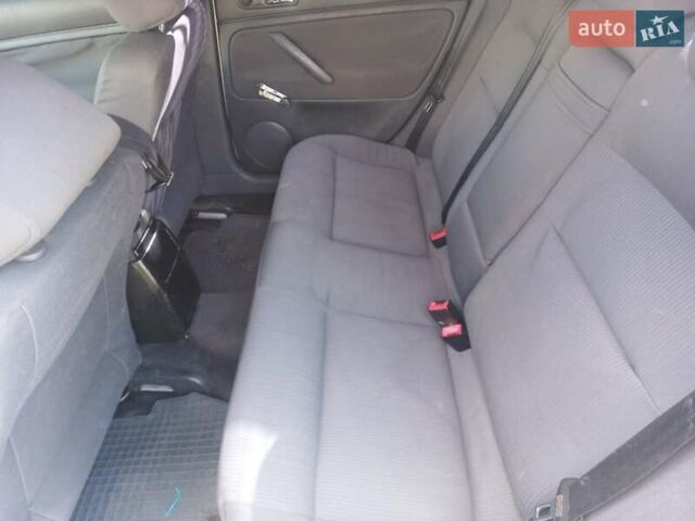 Серый Фольксваген Пассат, объемом двигателя 1.9 л и пробегом 318 тыс. км за 4000 $, фото 8 на Automoto.ua