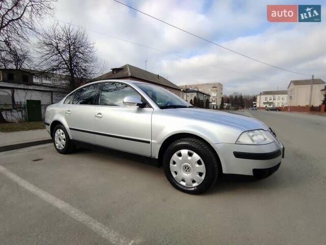 Серый Фольксваген Пассат, объемом двигателя 1.6 л и пробегом 232 тыс. км за 4750 $, фото 4 на Automoto.ua