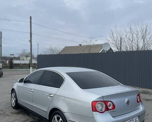 Серый Фольксваген Пассат, объемом двигателя 1.98 л и пробегом 270 тыс. км за 5000 $, фото 1 на Automoto.ua