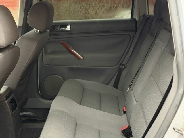 Серый Фольксваген Пассат, объемом двигателя 1.9 л и пробегом 381 тыс. км за 2600 $, фото 13 на Automoto.ua