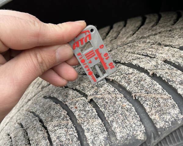 Сірий Фольксваген Пассат, об'ємом двигуна 1.98 л та пробігом 285 тис. км за 7000 $, фото 11 на Automoto.ua