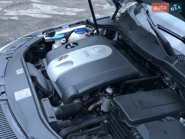 Серый Фольксваген Пассат, объемом двигателя 1.6 л и пробегом 208 тыс. км за 6200 $, фото 24 на Automoto.ua