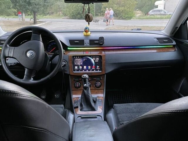 Сірий Фольксваген Пассат, об'ємом двигуна 2 л та пробігом 322 тис. км за 5600 $, фото 7 на Automoto.ua