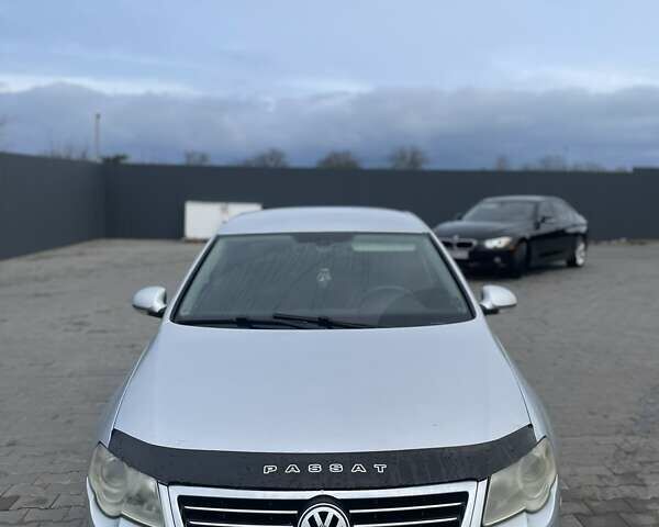 Серый Фольксваген Пассат, объемом двигателя 1.98 л и пробегом 270 тыс. км за 5000 $, фото 2 на Automoto.ua