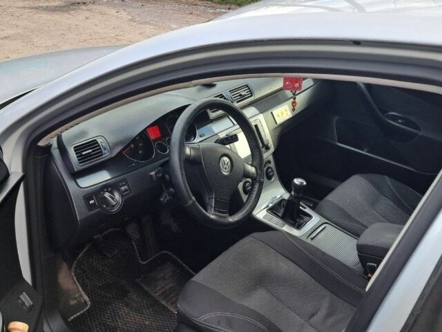 Серый Фольксваген Пассат, объемом двигателя 2 л и пробегом 320 тыс. км за 6000 $, фото 4 на Automoto.ua