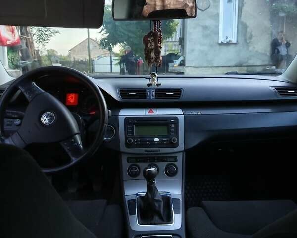 Серый Фольксваген Пассат, объемом двигателя 1.98 л и пробегом 312 тыс. км за 5650 $, фото 15 на Automoto.ua