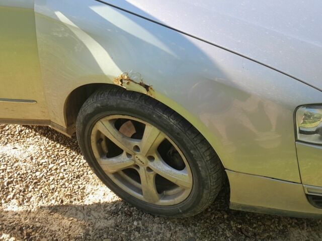 Серый Фольксваген Пассат, объемом двигателя 1.6 л и пробегом 280 тыс. км за 4000 $, фото 7 на Automoto.ua