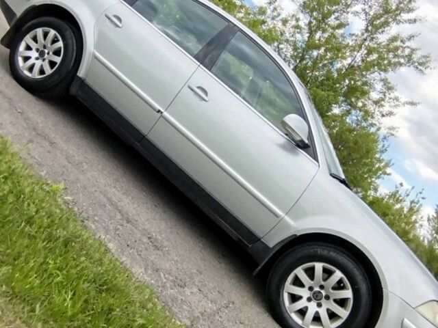 Серый Фольксваген Пассат, объемом двигателя 1.8 л и пробегом 374 тыс. км за 4800 $, фото 2 на Automoto.ua