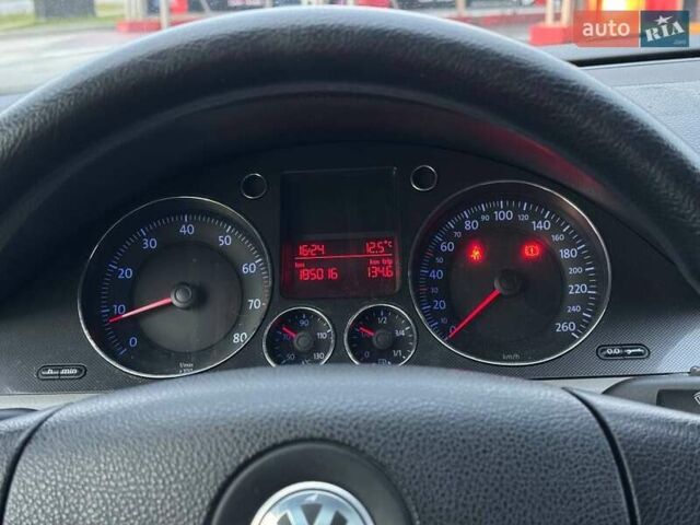 Серый Фольксваген Пассат, объемом двигателя 1.6 л и пробегом 185 тыс. км за 5950 $, фото 32 на Automoto.ua