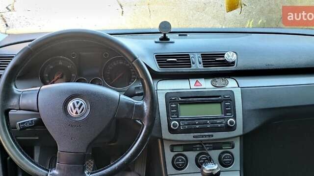 Сірий Фольксваген Пассат, об'ємом двигуна 2 л та пробігом 320 тис. км за 4800 $, фото 5 на Automoto.ua