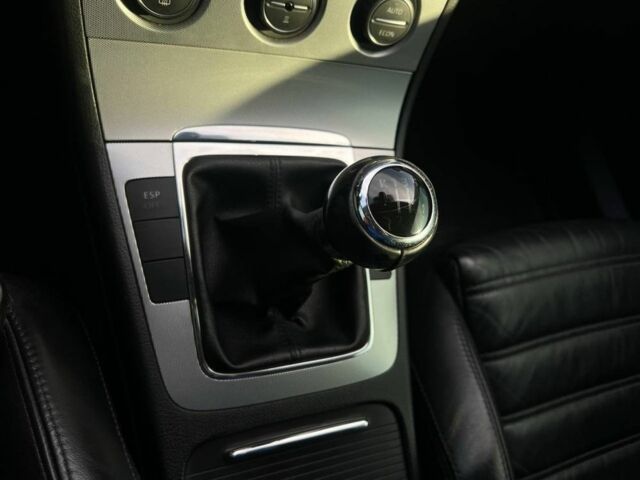 Серый Фольксваген Пассат, объемом двигателя 2 л и пробегом 249 тыс. км за 6700 $, фото 11 на Automoto.ua