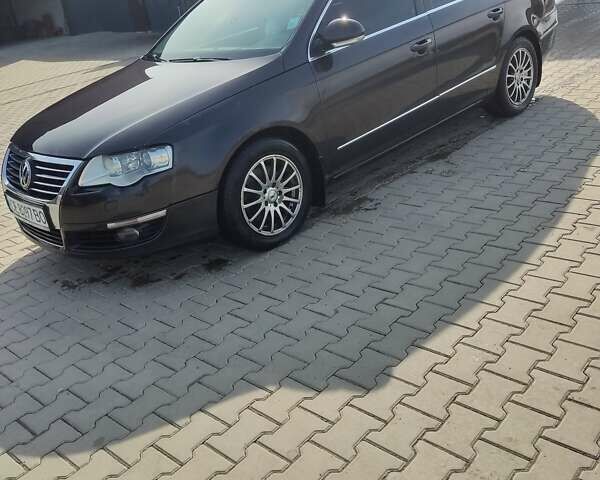 Сірий Фольксваген Пассат, об'ємом двигуна 2 л та пробігом 231 тис. км за 6650 $, фото 9 на Automoto.ua