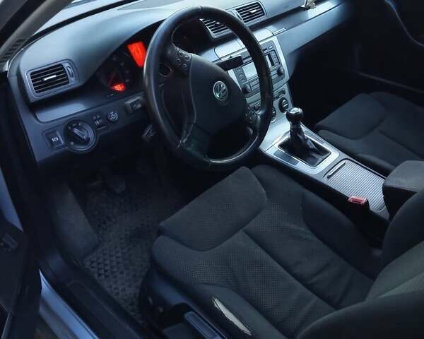 Серый Фольксваген Пассат, объемом двигателя 1.98 л и пробегом 312 тыс. км за 5650 $, фото 18 на Automoto.ua