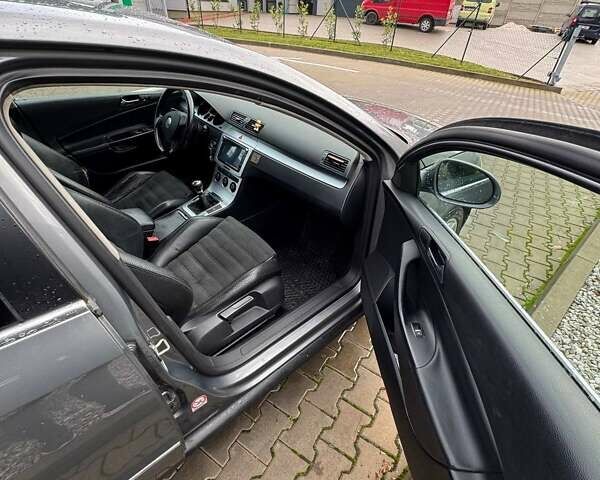 Серый Фольксваген Пассат, объемом двигателя 1.97 л и пробегом 318 тыс. км за 5300 $, фото 13 на Automoto.ua