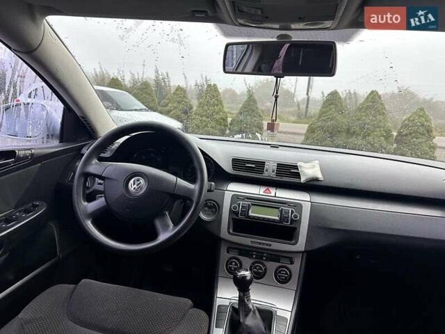 Серый Фольксваген Пассат, объемом двигателя 1.97 л и пробегом 284 тыс. км за 5199 $, фото 6 на Automoto.ua