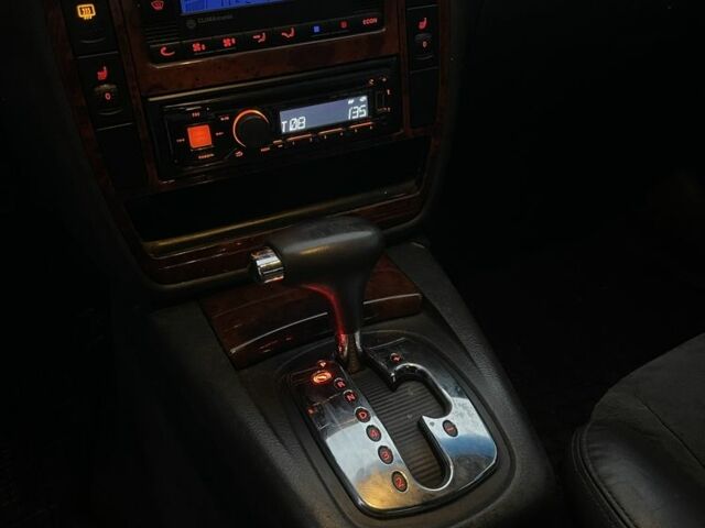 Серый Фольксваген Пассат, объемом двигателя 1.8 л и пробегом 218 тыс. км за 4000 $, фото 8 на Automoto.ua