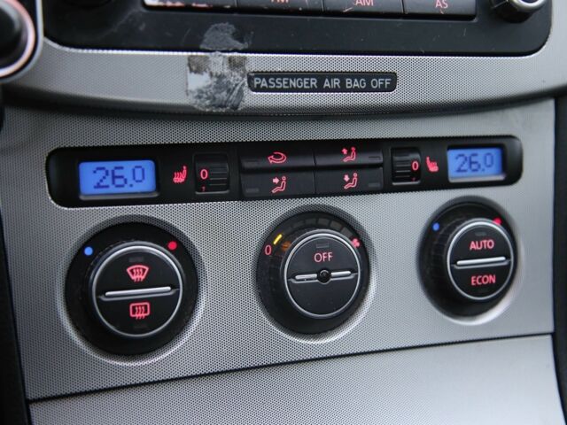 Сірий Фольксваген Пассат, об'ємом двигуна 2 л та пробігом 307 тис. км за 5800 $, фото 16 на Automoto.ua