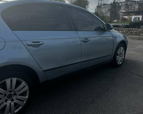 Сірий Фольксваген Пассат, об'ємом двигуна 1.97 л та пробігом 358 тис. км за 5800 $, фото 4 на Automoto.ua