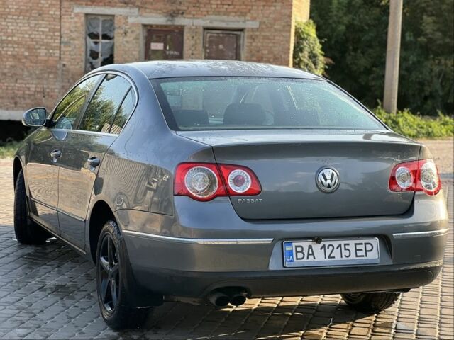 Серый Фольксваген Пассат, объемом двигателя 2 л и пробегом 263 тыс. км за 5000 $, фото 4 на Automoto.ua